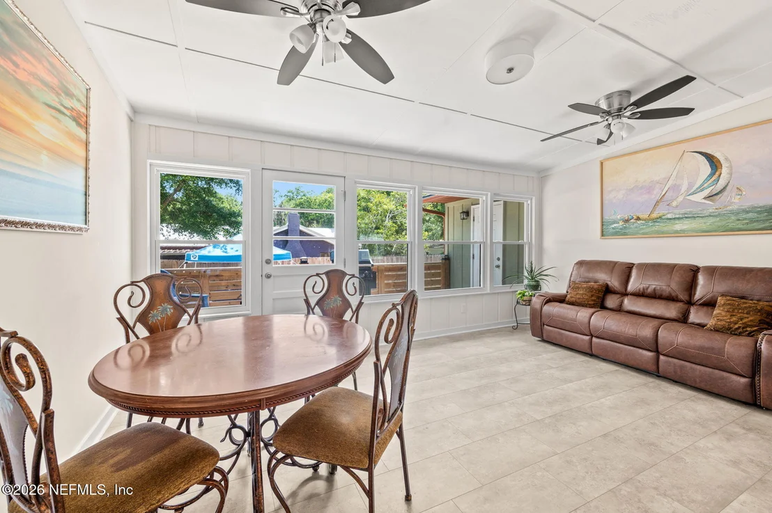Photo of 507 GENTIAN Road