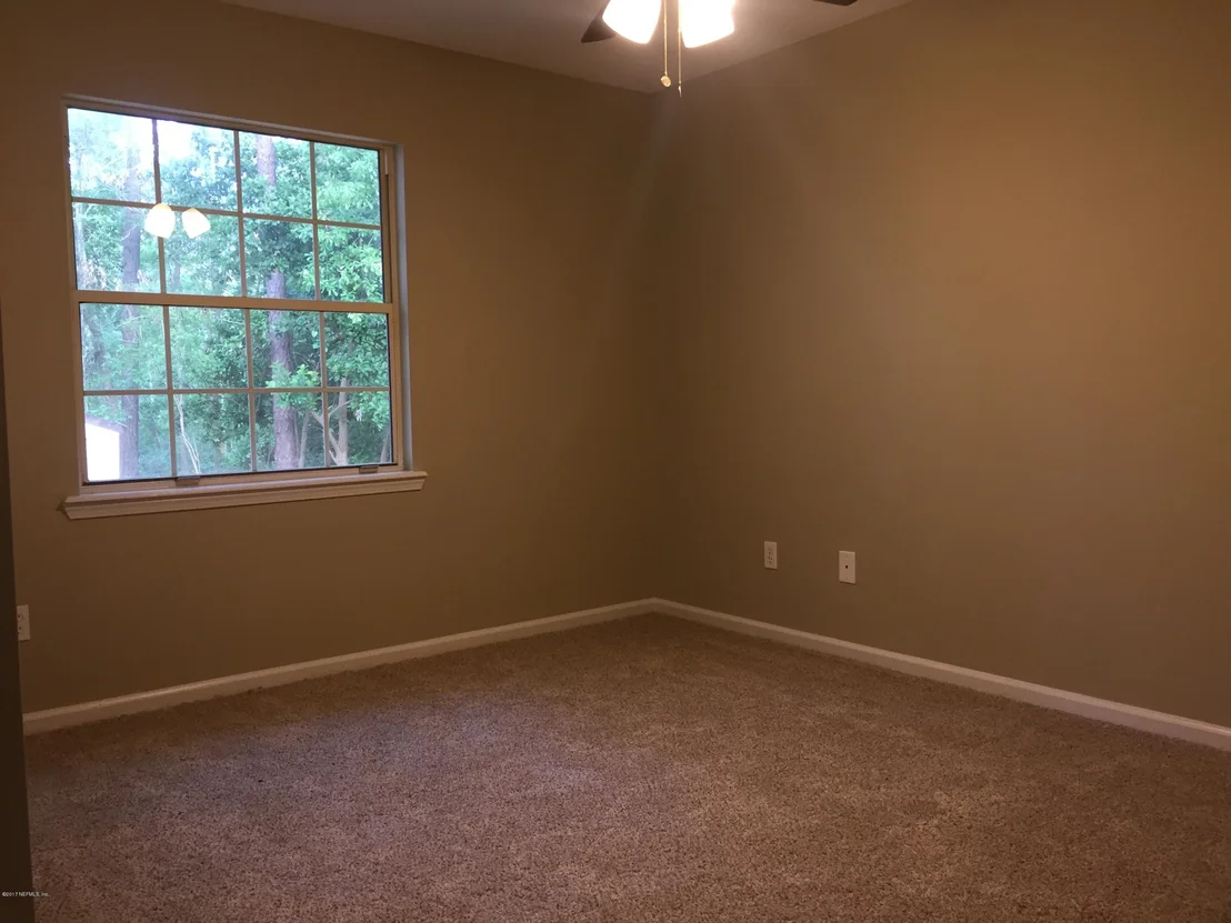 Photo of 952 LONG LAKE Drive