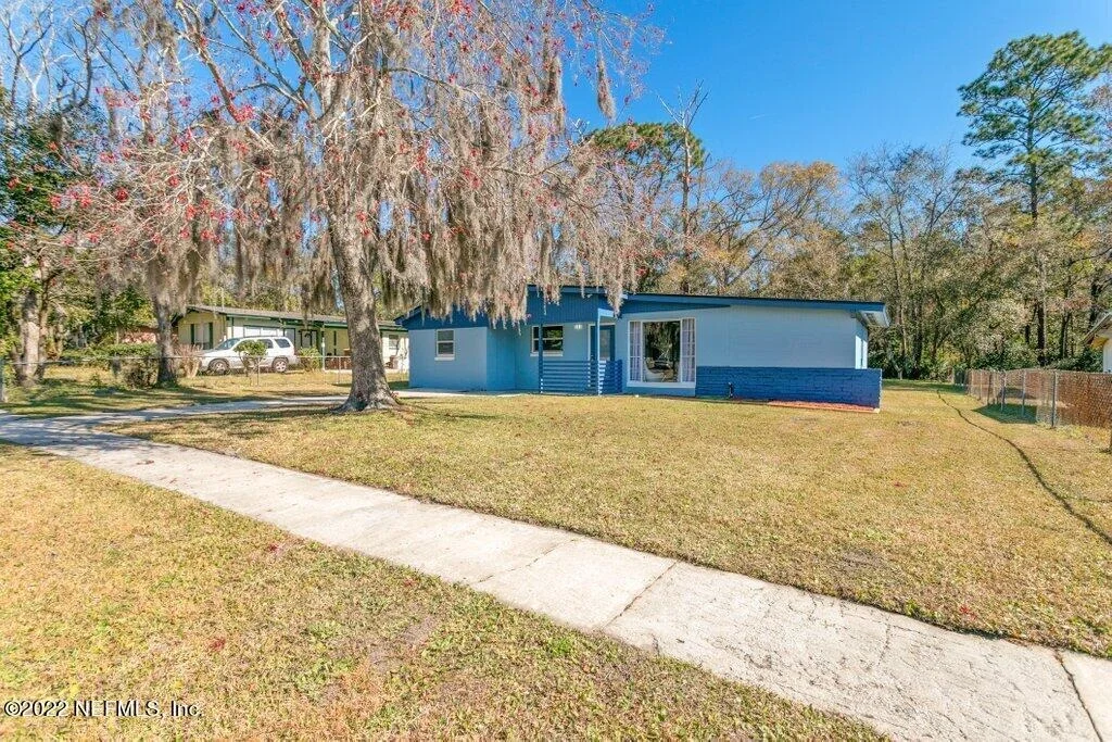 Photo of 8737 DARLINGTON Drive