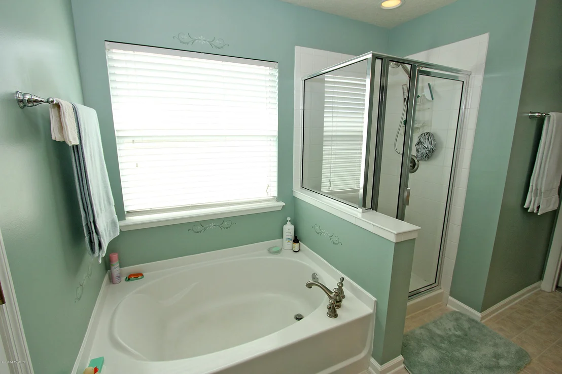 Photo of 130 CROWN WHEEL Circle