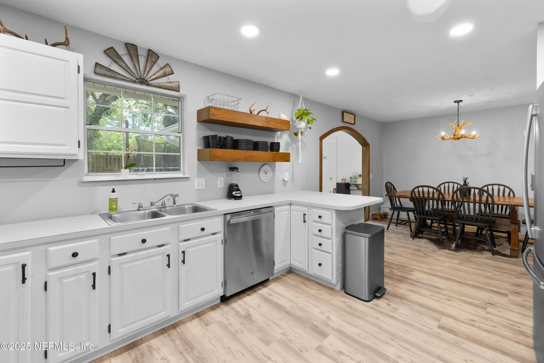 Photo of 5263 ELLEN Court