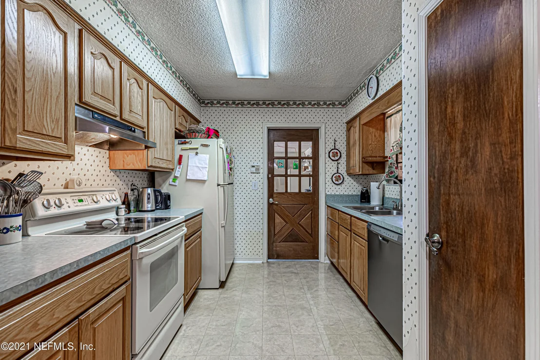 Photo of 1340 STARLING Road