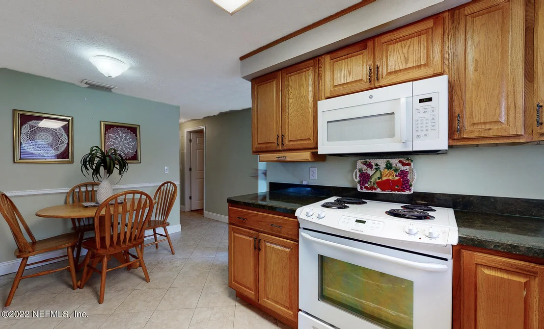 Photo of 317 CANIS Drive W