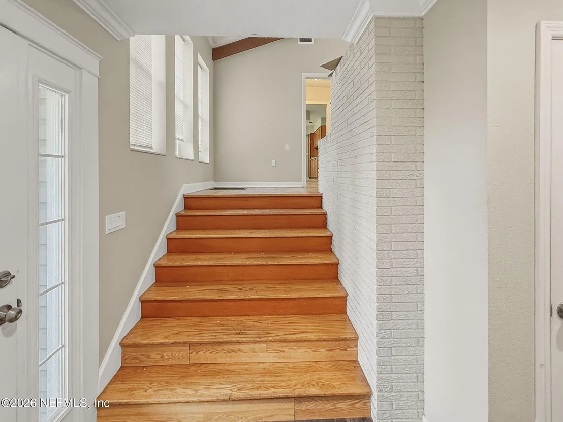 Photo of 477 DEL MONTE Drive