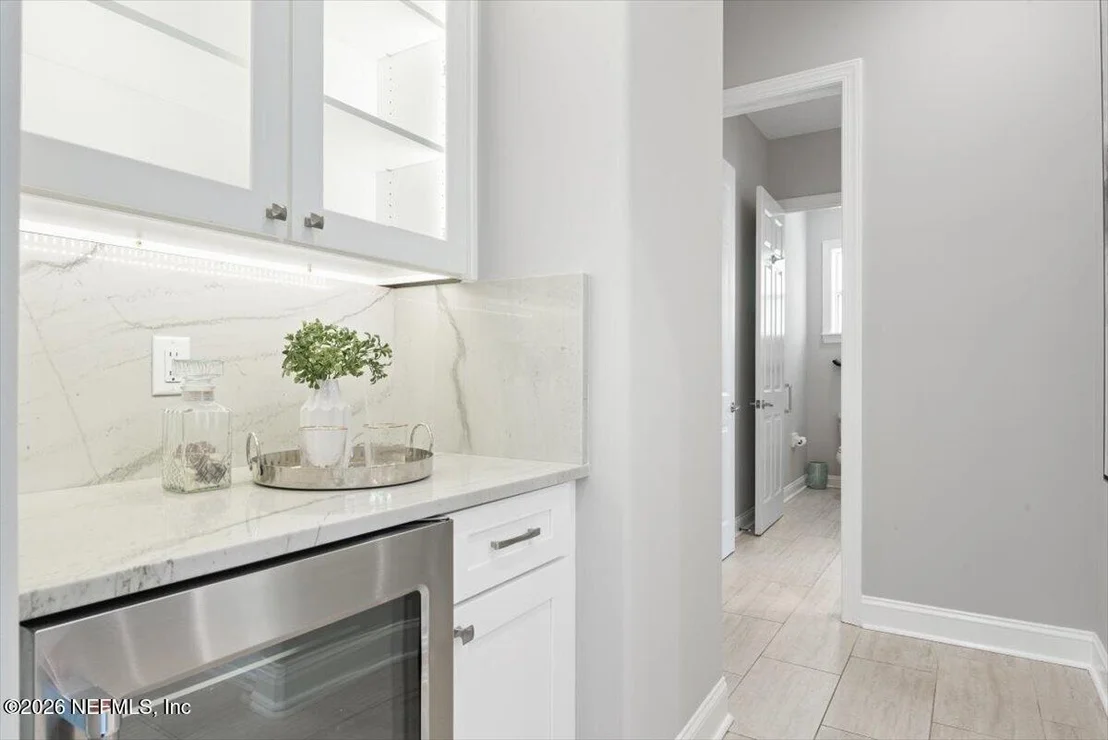Photo of 240 ST JOHNS FOREST Boulevard