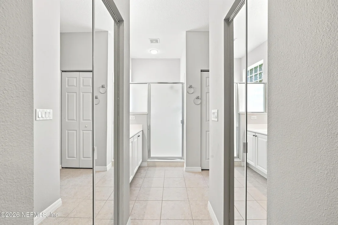 Photo of 629 KNOLLWOOD Lane
