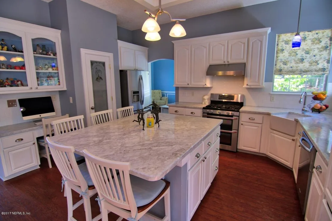 Photo of 216 TWINING Trace