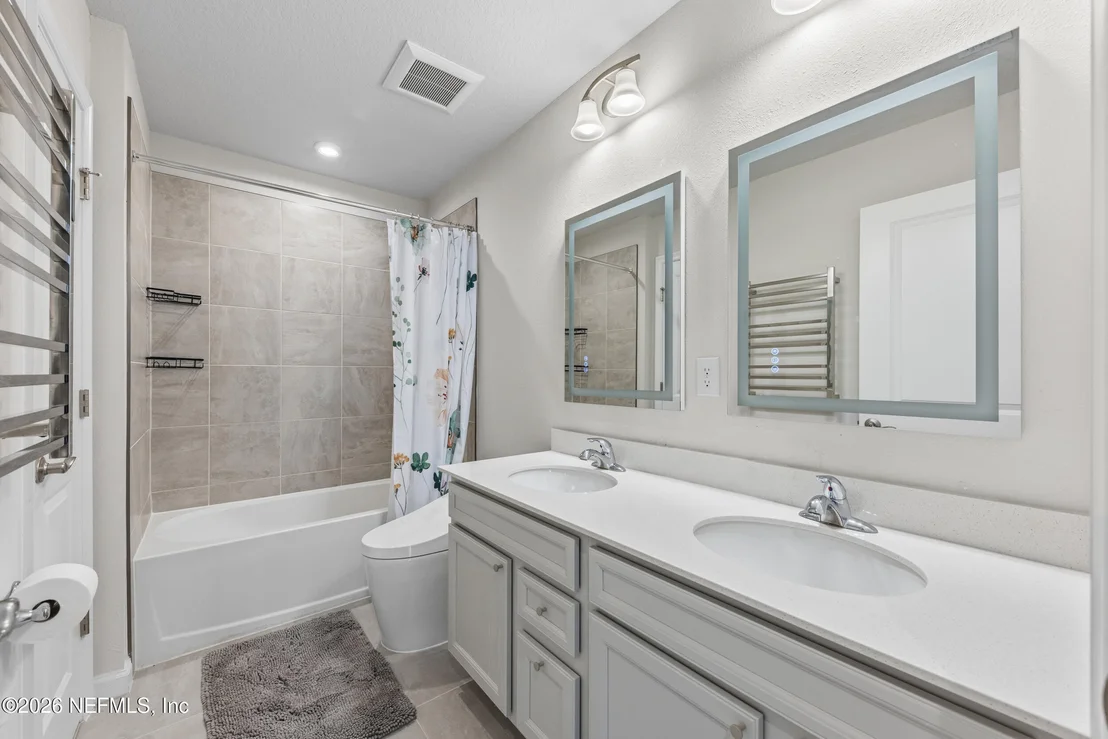Photo of 307 BUFFALO Court