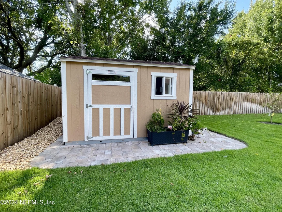 Photo of 1404 GIBRALTER Lane