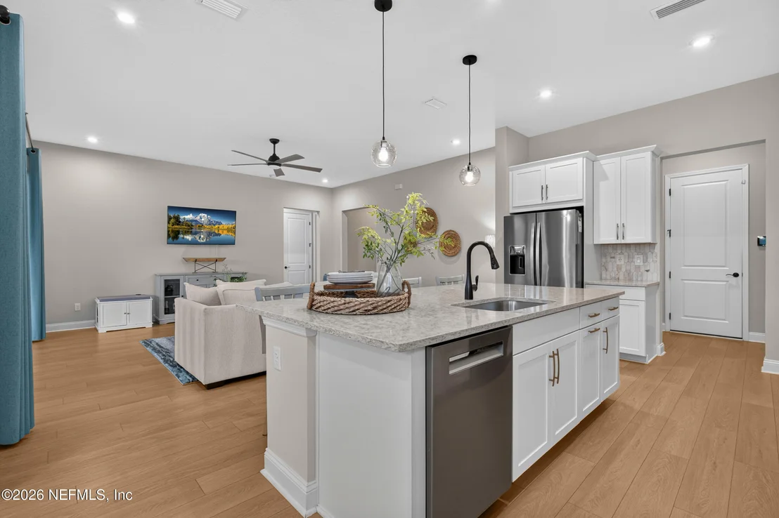 Photo of 87 PINELLAS Way