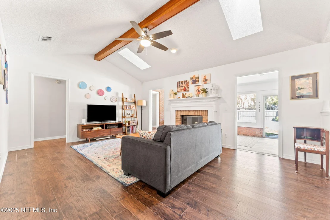 Photo of 3097 NAUTILUS Road