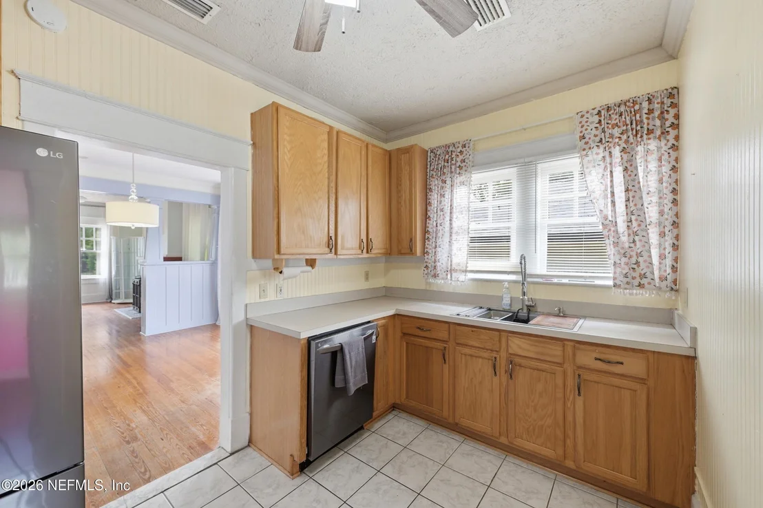 Photo of 3545 COLLEGE Place