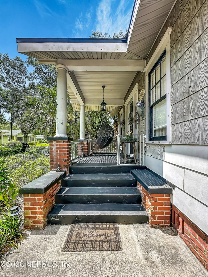 Photo of 7022 ALPINE Street