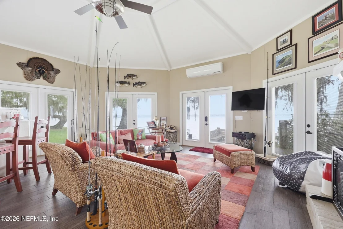 Photo of 13200 MANDARIN Road