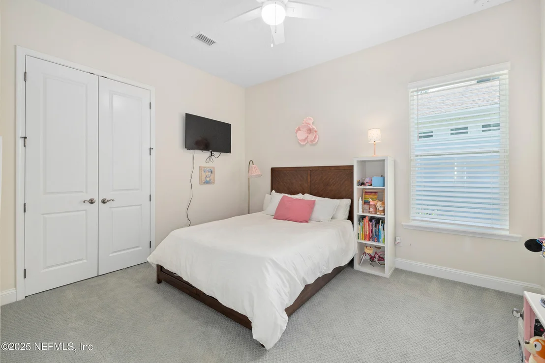 Photo of 162 PARKBLUFF Circle