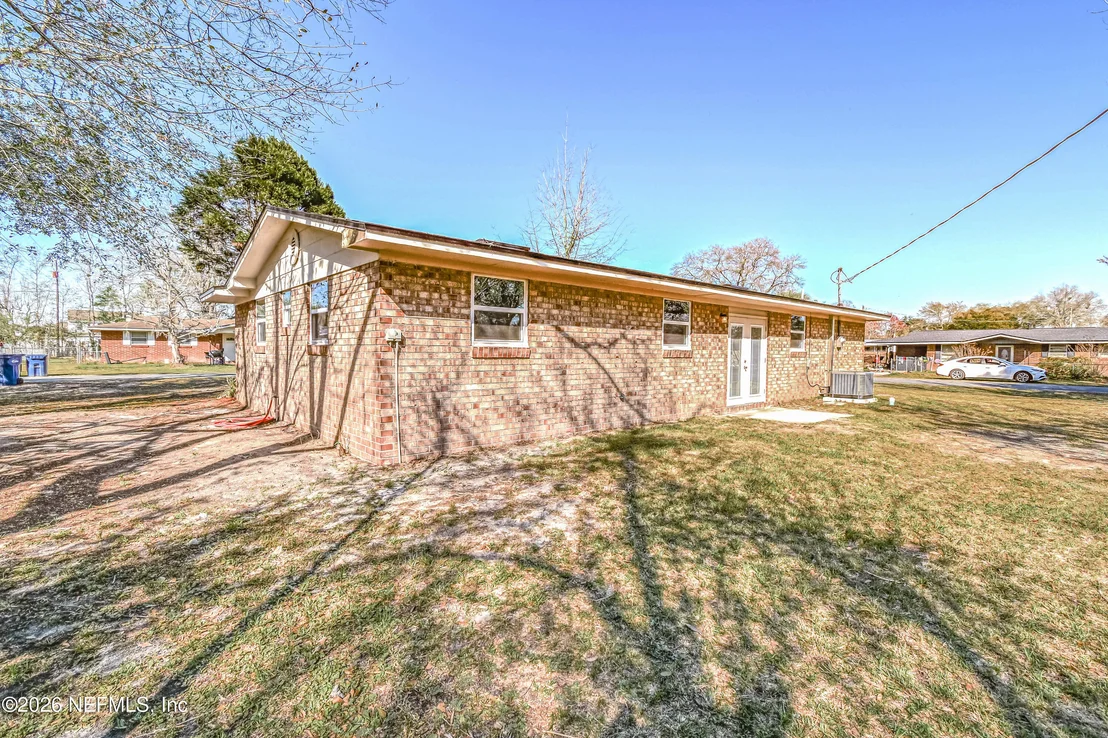 Photo of 406 BARBARA Circle