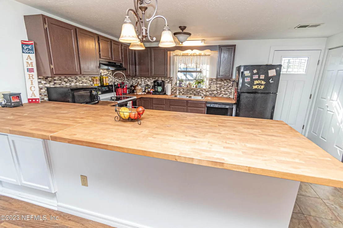 Photo of 5892 NW 201st Way