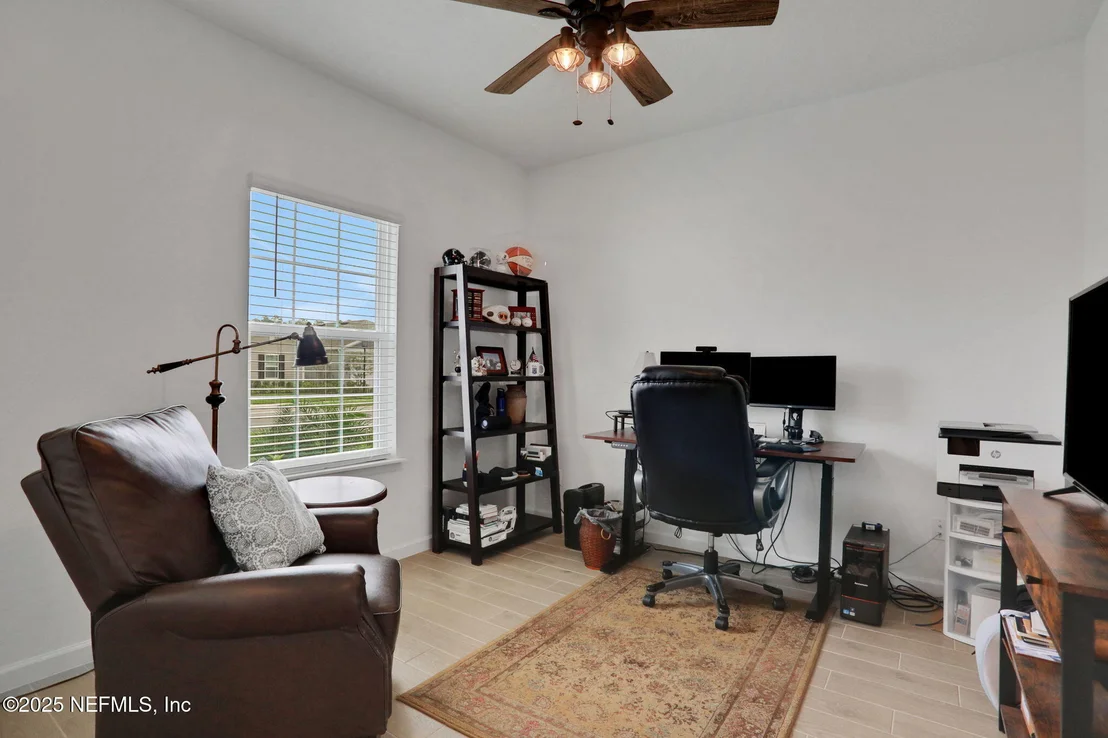 Photo of 75610 PONDSIDE Lane