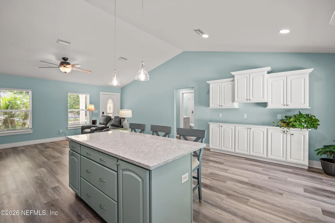 Photo of 907 QUEEN Road