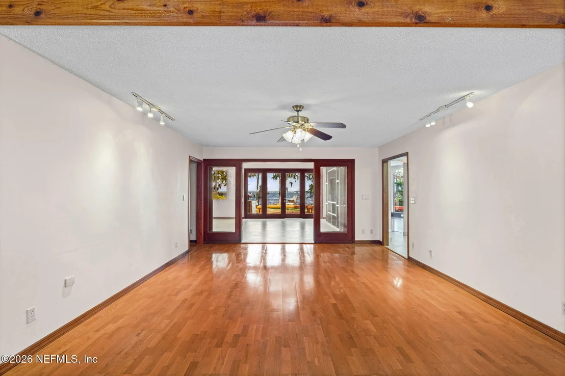 Photo of 4841 RAGGEDY POINT Road