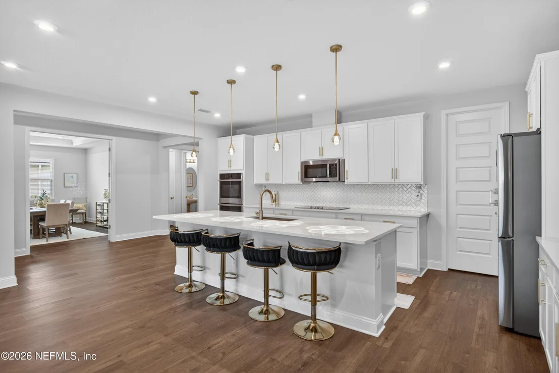 Photo of 85491 FALL RIVER Parkway