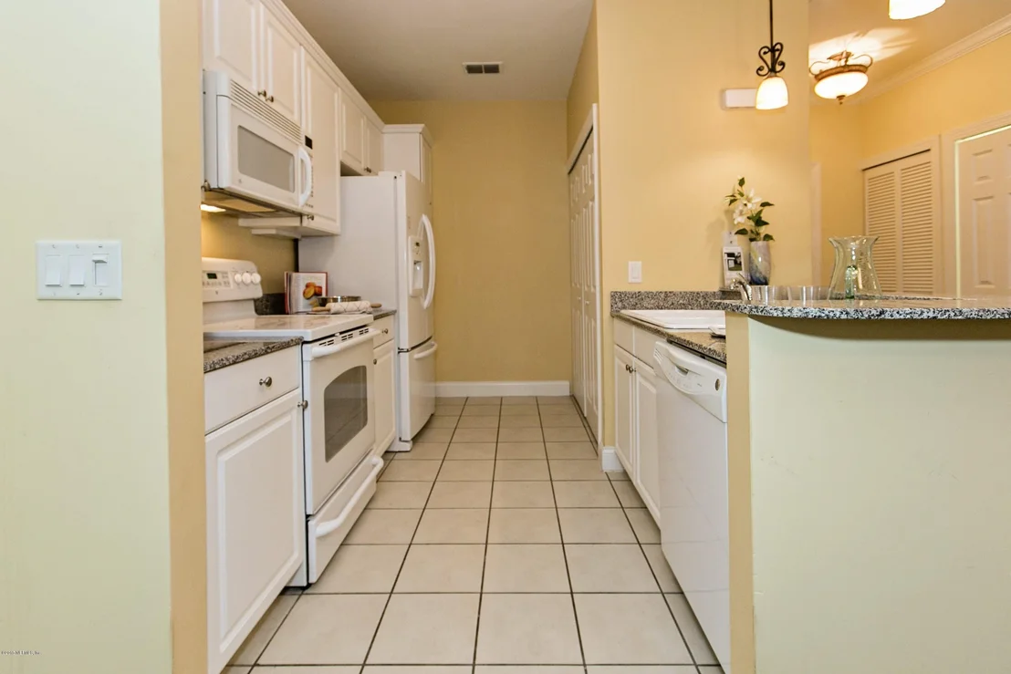 Photo of Unit 207 at 320 RYDER CUP Circle