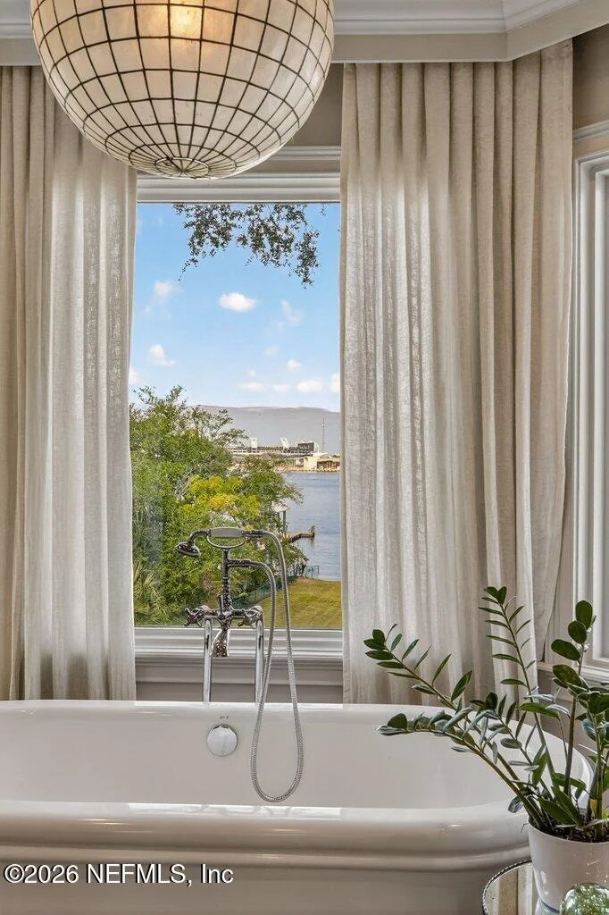 Photo of 4626 RIVER POINT Road W