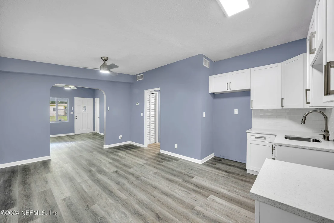 Photo of 2916 LIPPIA Road