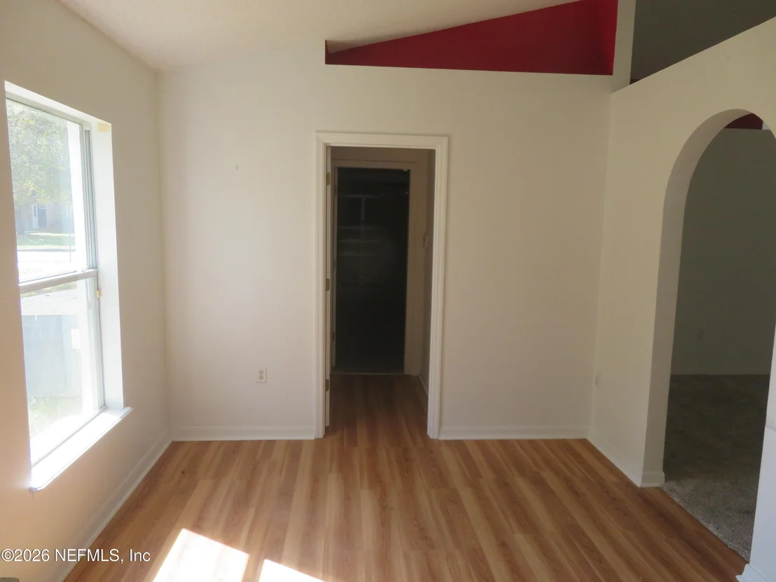 Photo of 495 ISLAMORADA Drive S