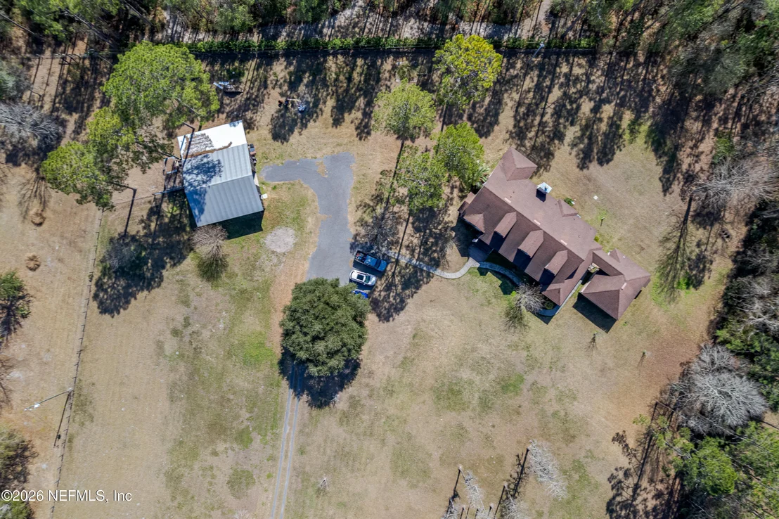 Photo of 8404 NESBITT Road