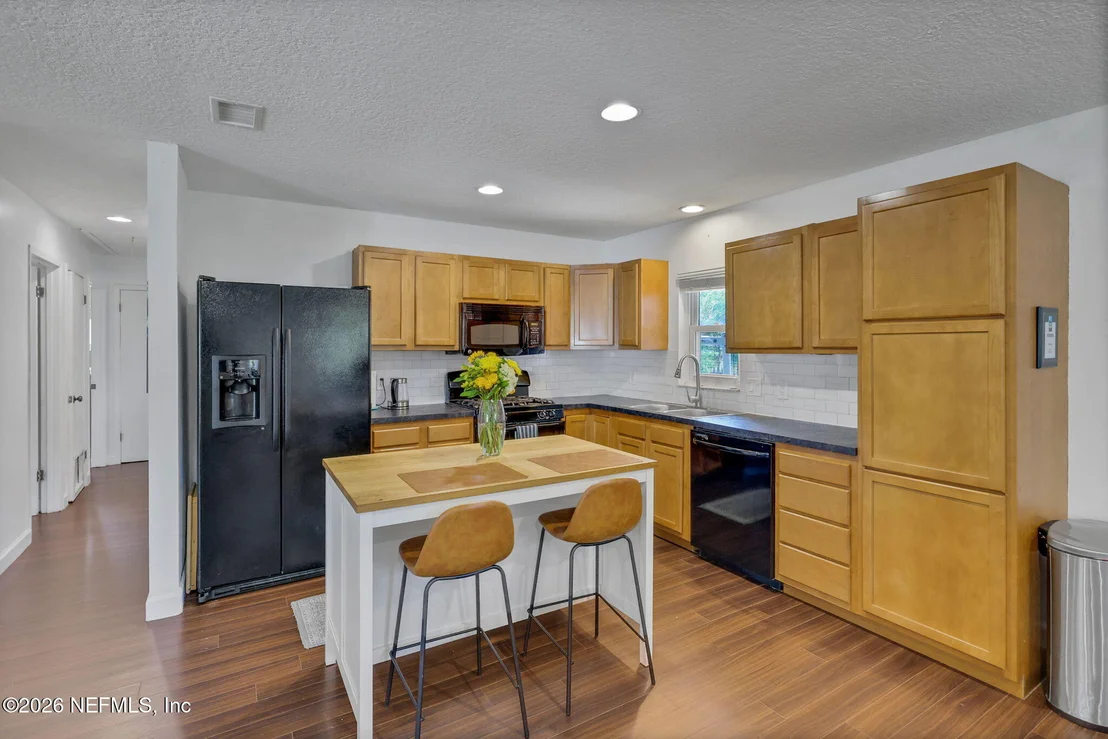 Photo of 8538 OCALA Avenue
