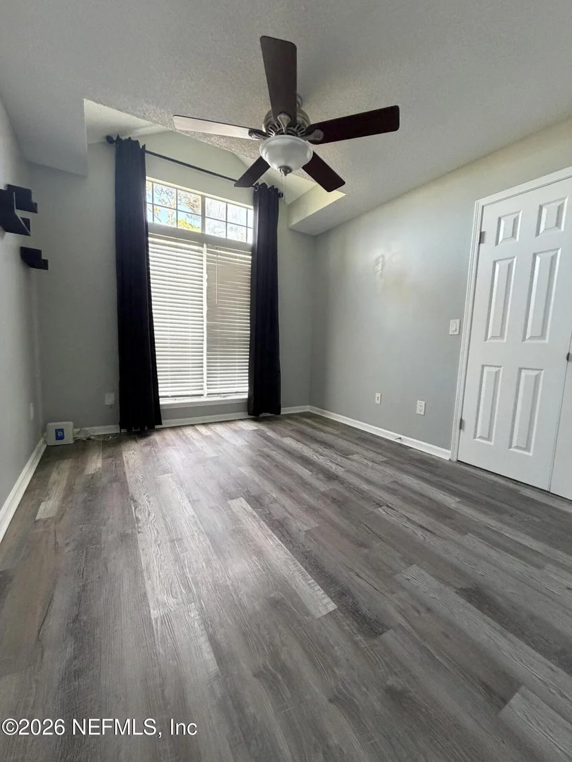 Photo of 398 PRINDLE Drive E