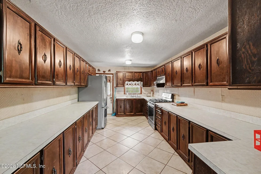 Photo of 118 FIELDS Avenue