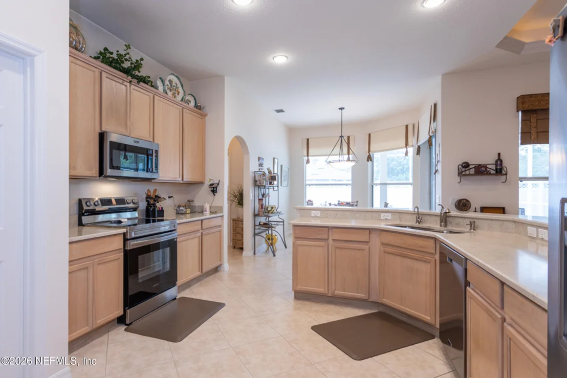 Photo of 4 EAGLE Place