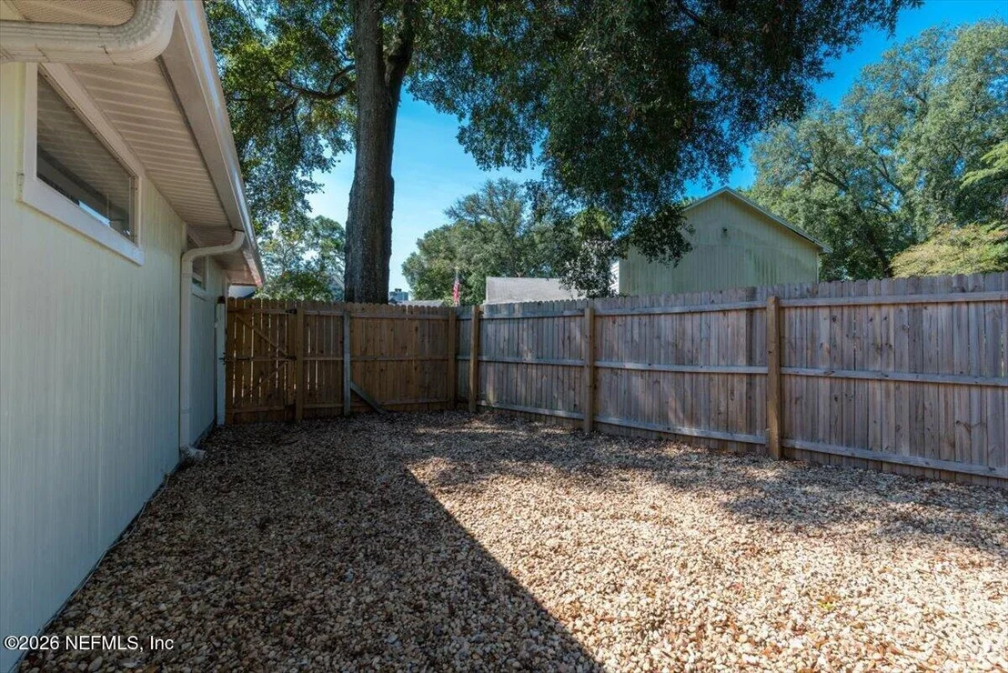 Photo of 7611 LEAFY FOREST Way