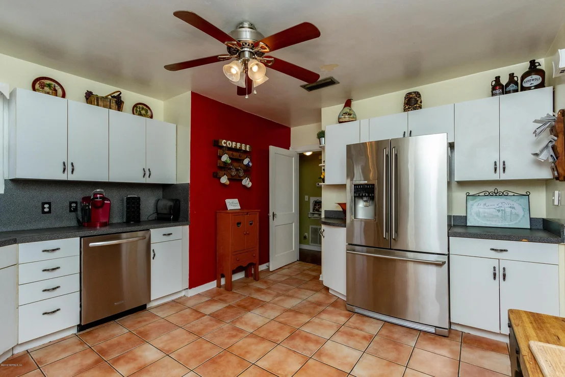 Photo of 2150 TRAYMORE Road