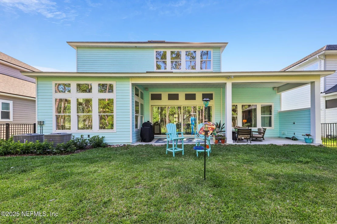 Photo of 716 PALM CREST Drive