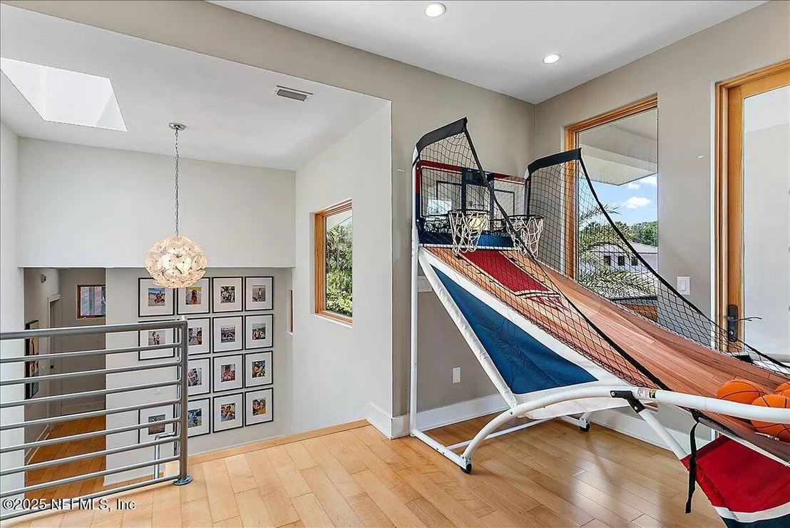Photo of 2446 SEMINOLE Road