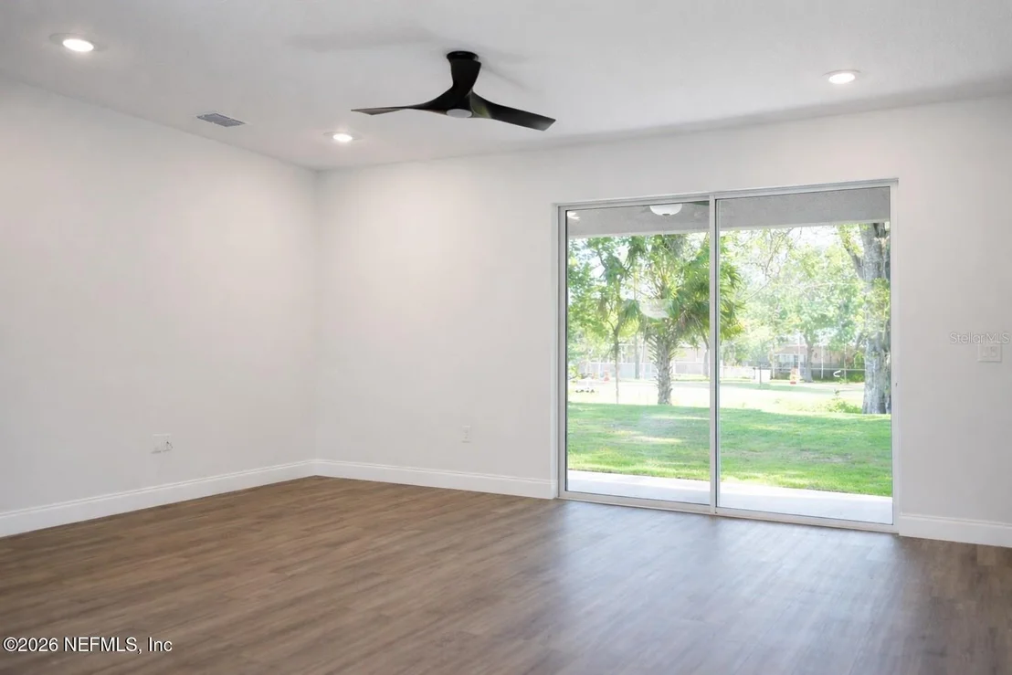 Photo of 21 LAMAR Lane