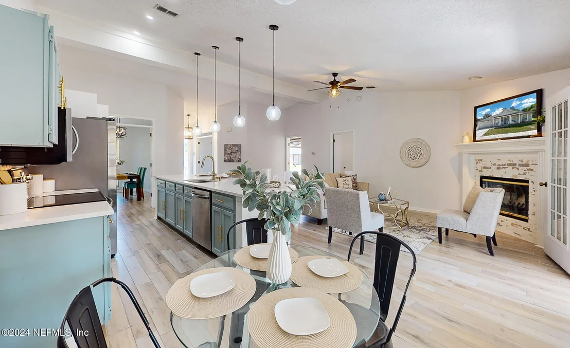 Photo of 8666 CHARLESGATE Circle N
