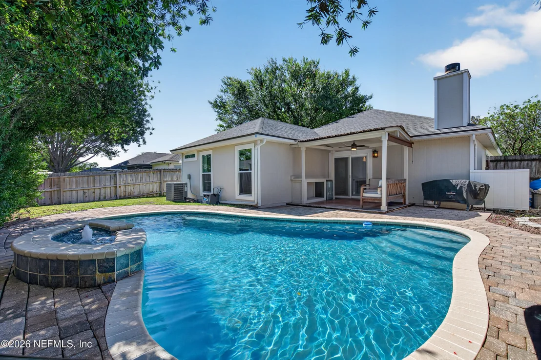Photo of 12151 SUNCHASE Drive