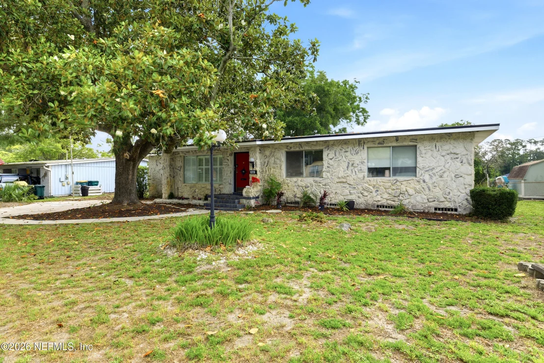 Photo of 7484 SPINOLA Road