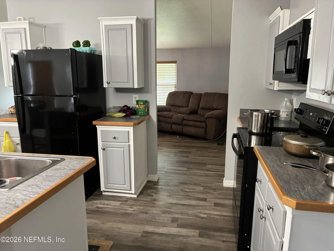 Photo of 104 REAVES Avenue