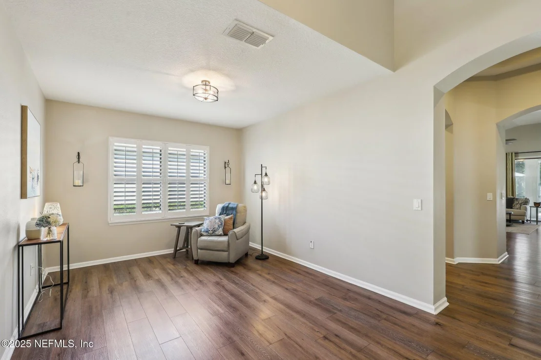 Photo of 191 CORNWALL Drive