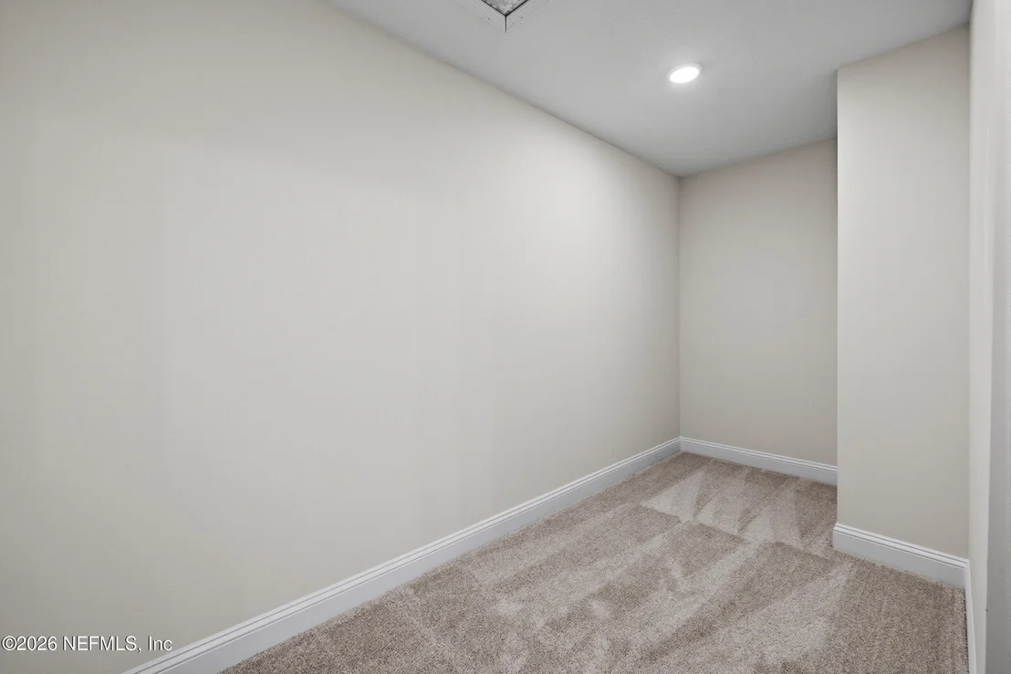 Photo of 319 SUTTON Drive