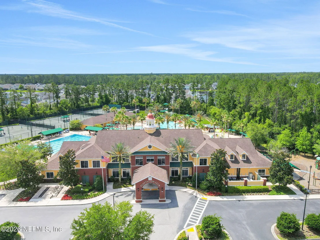 Photo of 1004 FLORA PARKE Drive