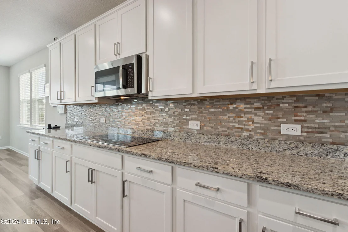 Photo of 85475 FALL RIVER Parkway