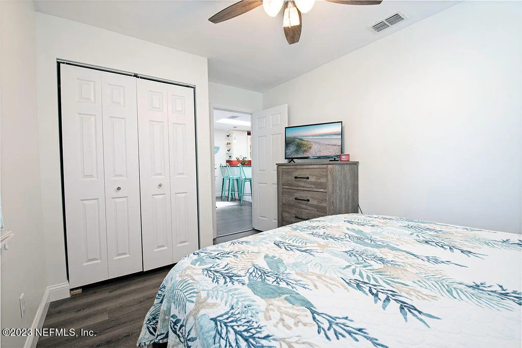 Photo of 405 E Street