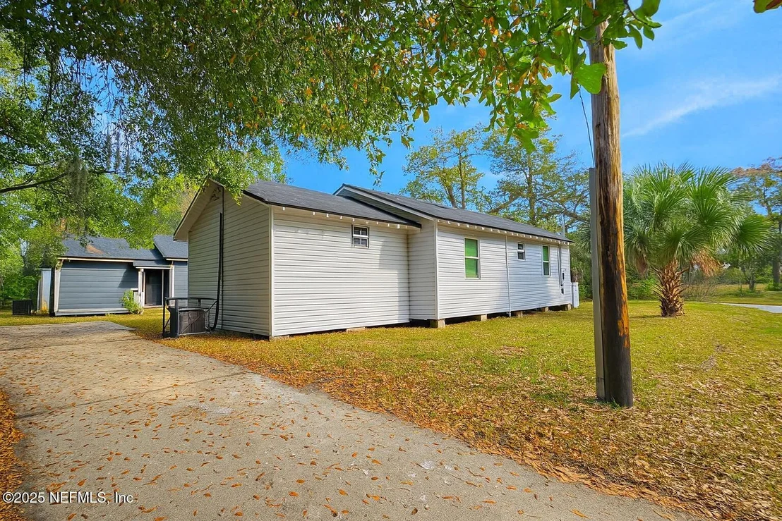 Photo of 804 WESTBROOK Road