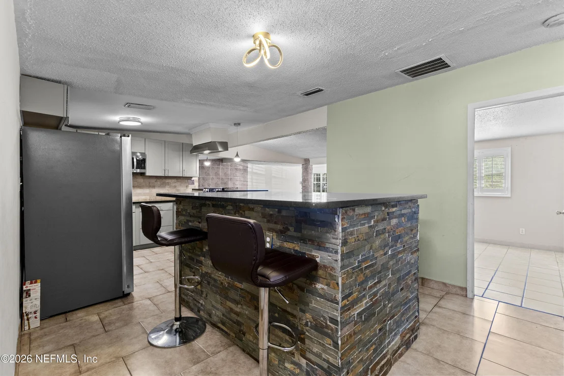 Photo of 9716 DEVONSHIRE Boulevard